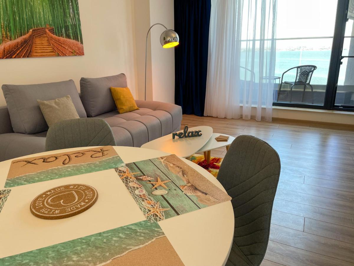 Azure Sea Apartments - Bychoice Mamaia Exteriör bild