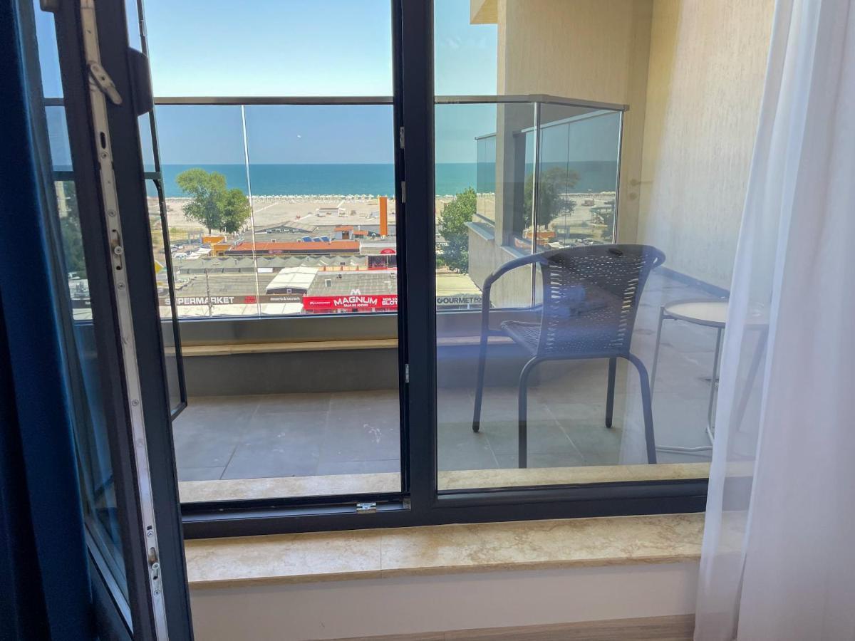 Azure Sea Apartments - Bychoice Mamaia Exteriör bild