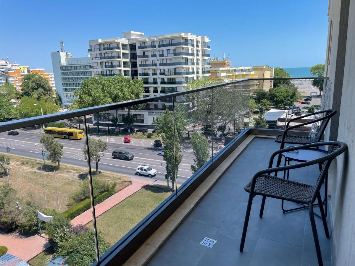 Azure Sea Apartments - Bychoice Mamaia Exteriör bild