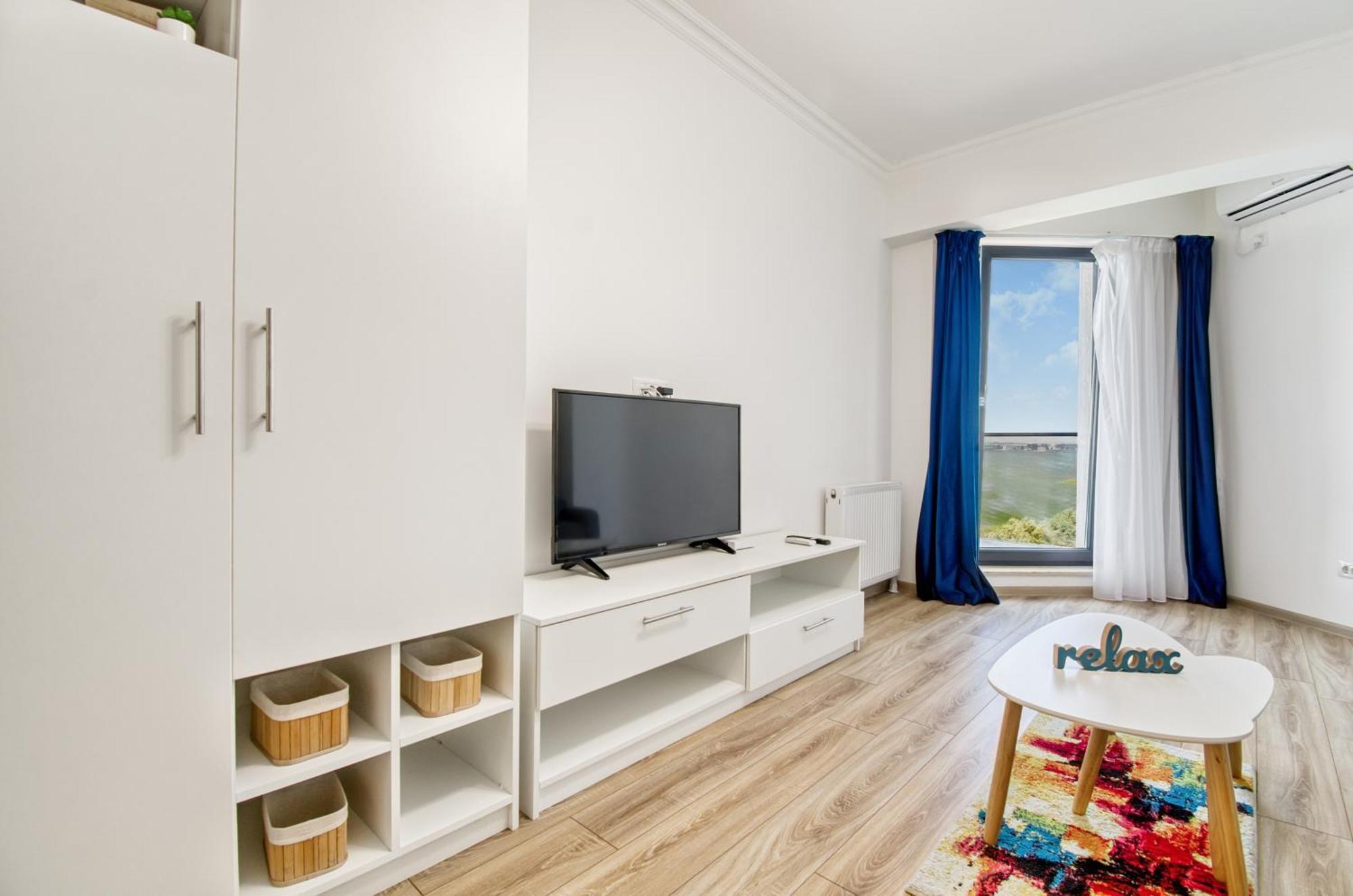 Azure Sea Apartments - Bychoice Mamaia Exteriör bild