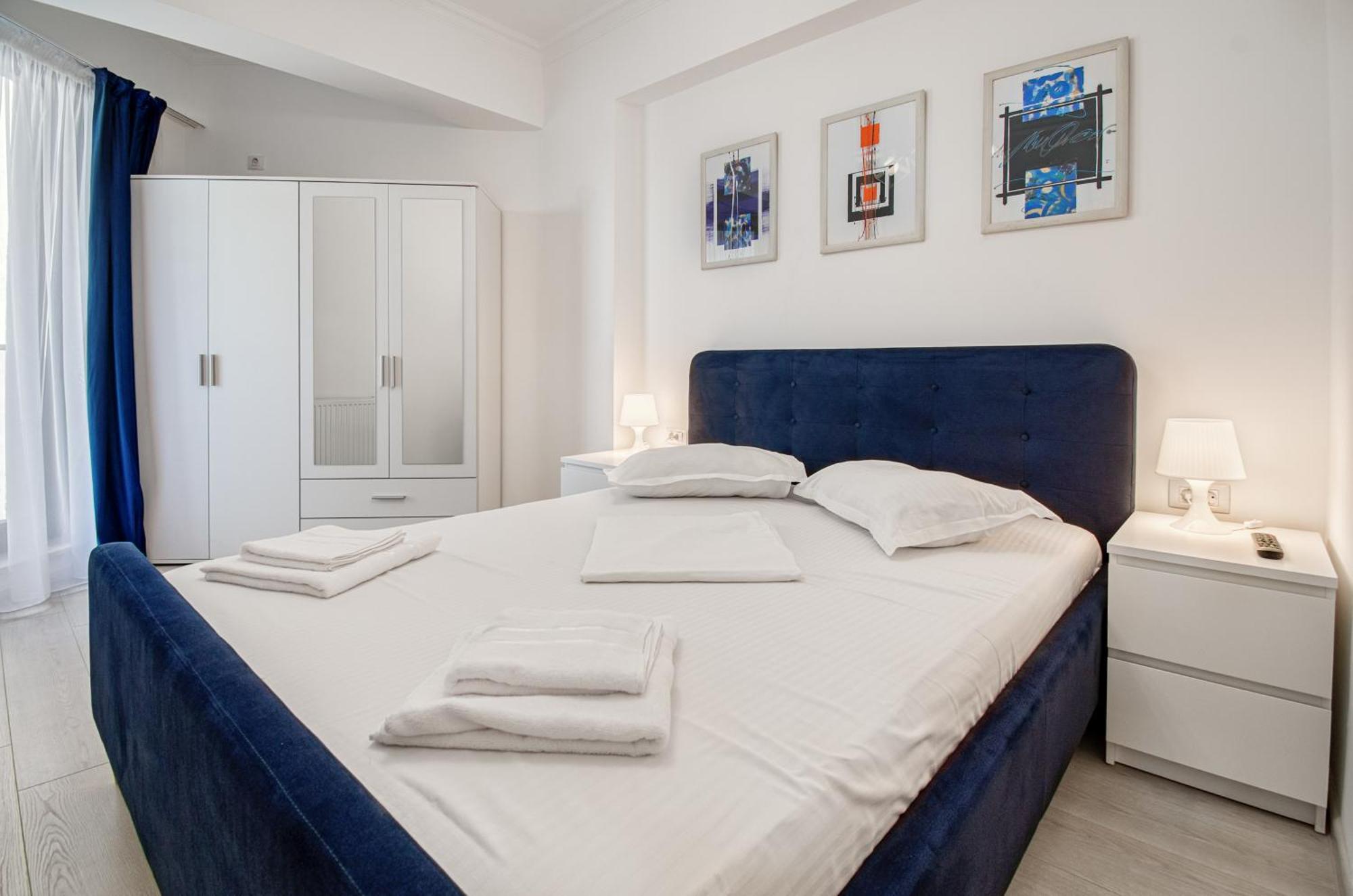 Azure Sea Apartments - Bychoice Mamaia Exteriör bild