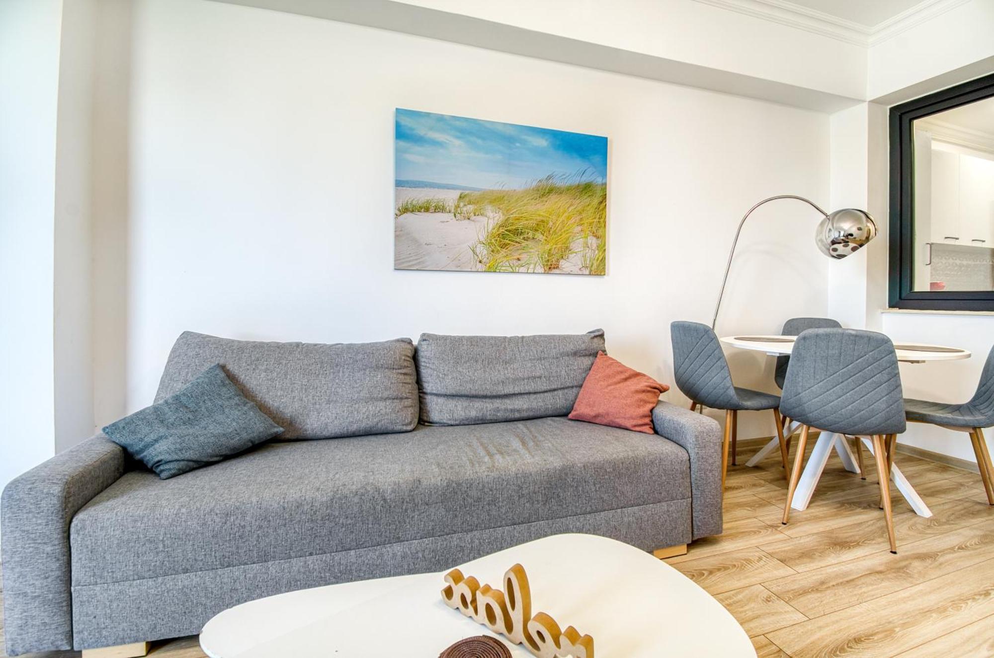 Azure Sea Apartments - Bychoice Mamaia Exteriör bild