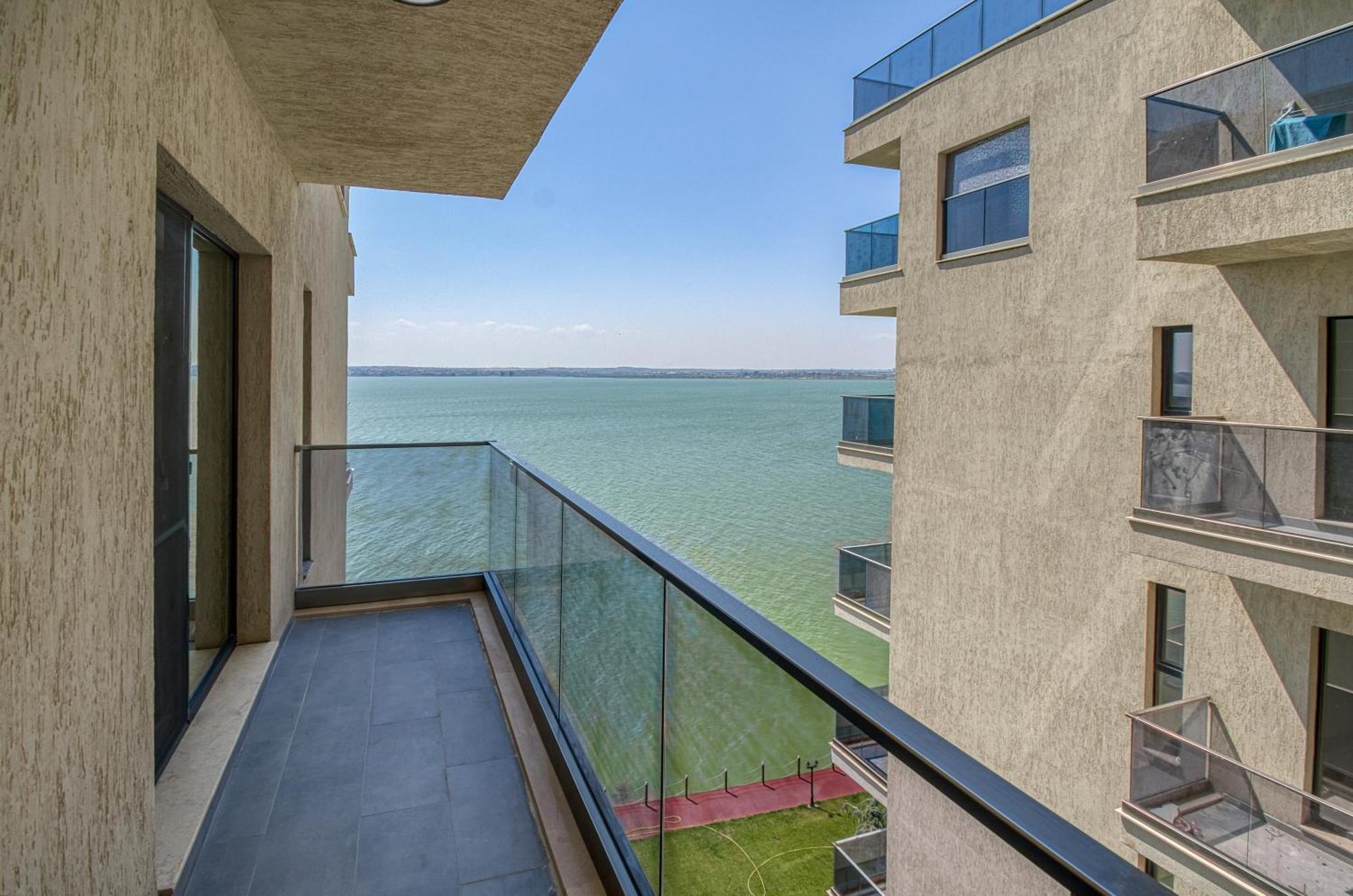 Azure Sea Apartments - Bychoice Mamaia Exteriör bild